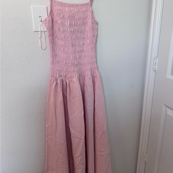 Elegant Pink Sleeveless Dress - Picture 1 of 5
